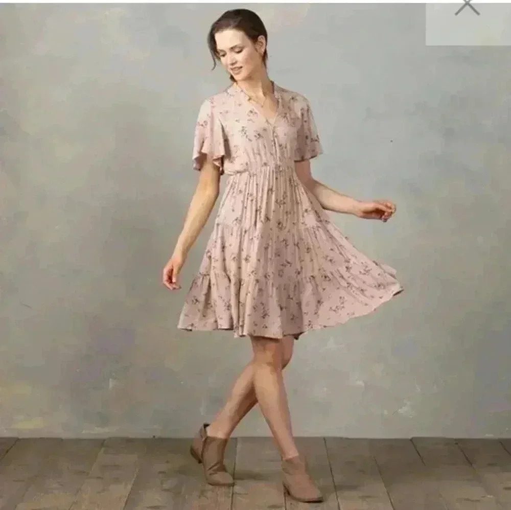 Country Grace Sweet Red Roses Dress NWT New Womesn Size Medium